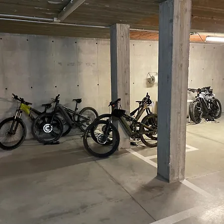 Elegant Bike&moto Haven *